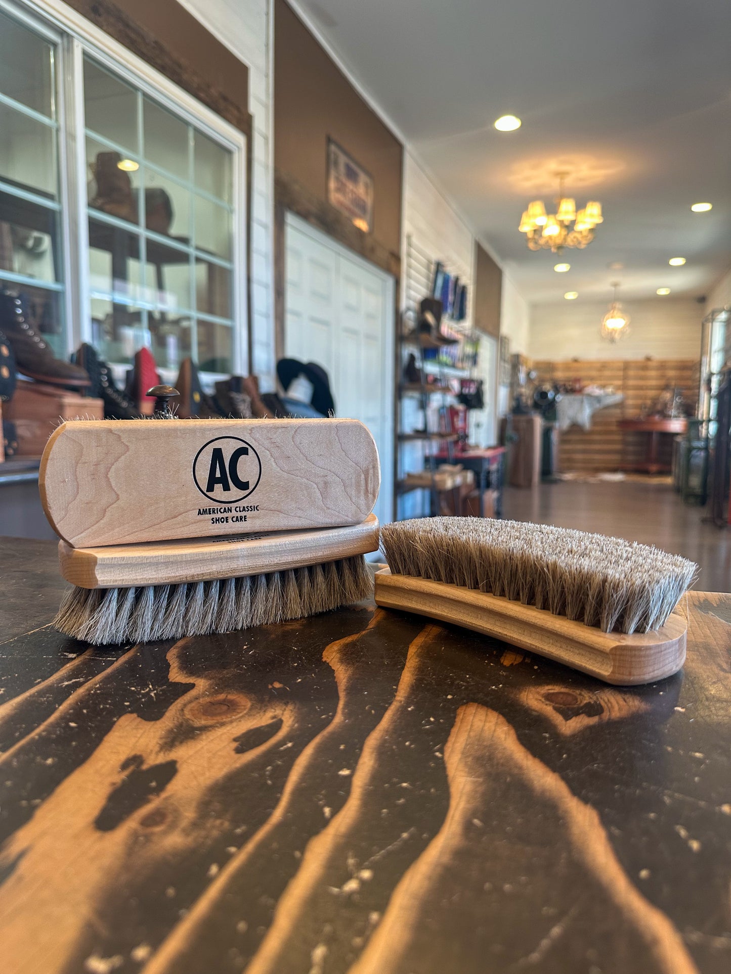 American Classic Medium Horse Hair Brush
