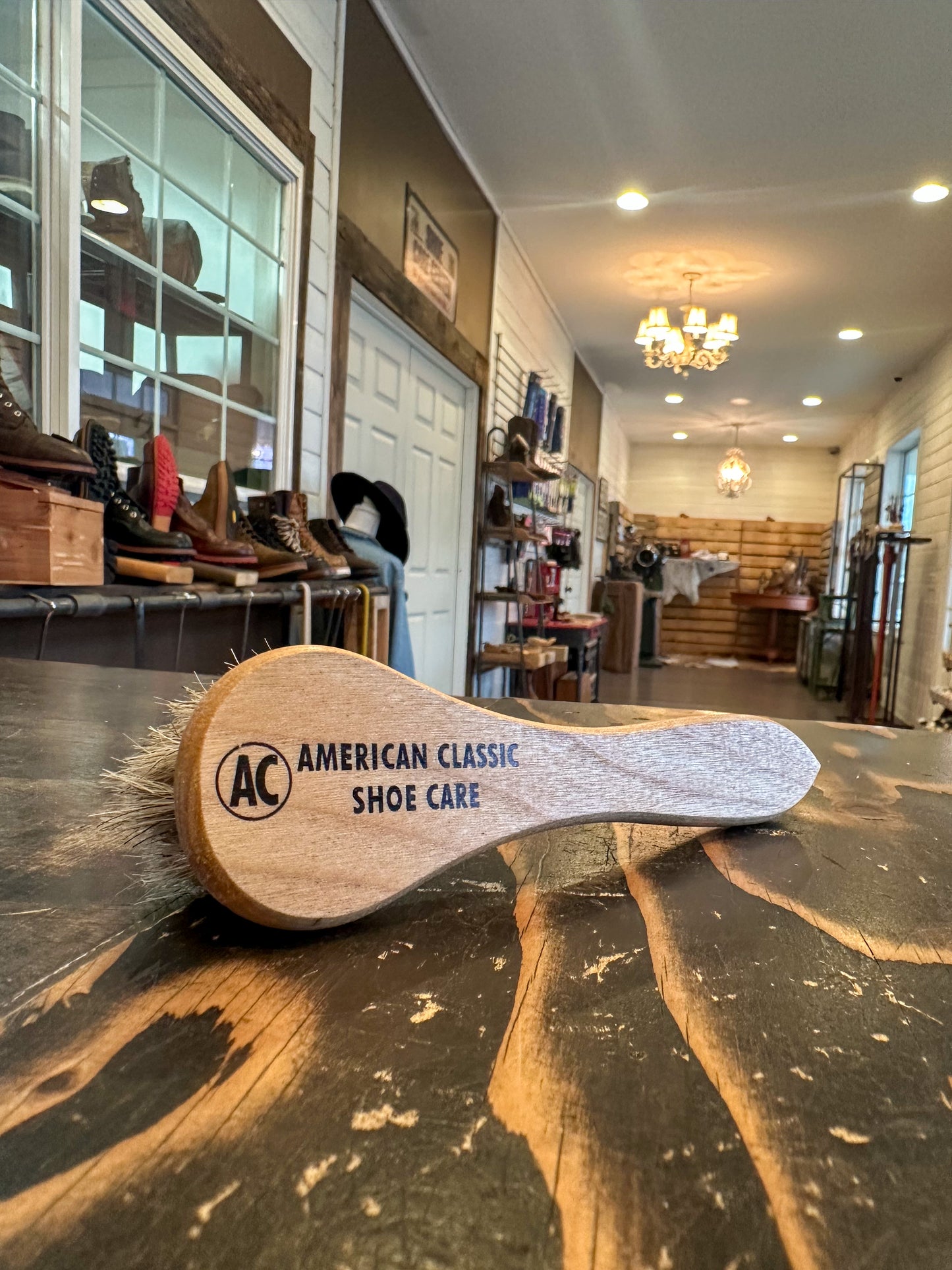 American Classic Round Horsehair Brush