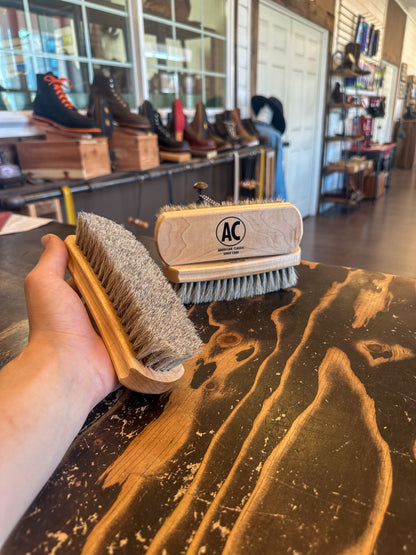 American Classic Medium Horse Hair Brush
